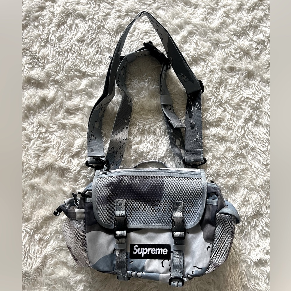 Supreme belt bag/backpack